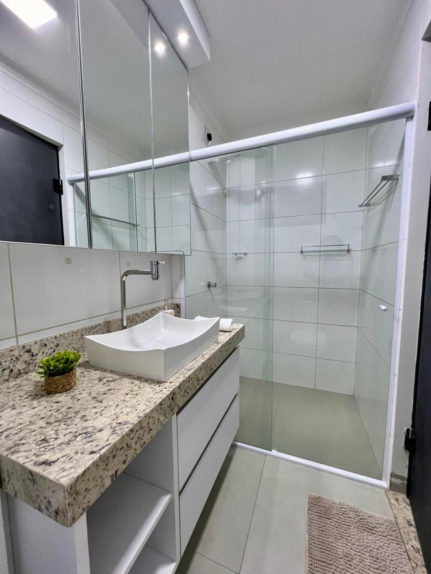 Todo Climatizado, 2 Quartos E Piscina Na 706 Sul * Palmas (Tocantins)
